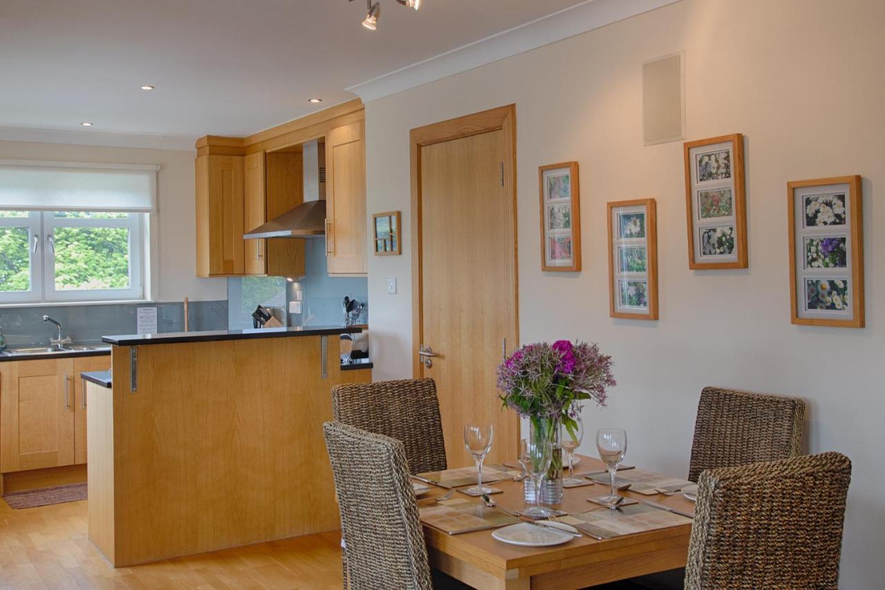 Links Apartment Брора Экстерьер фото